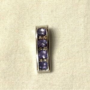 White gold and tanzanite pendant